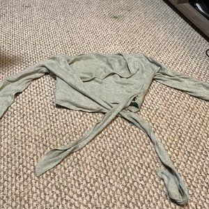 couldn’t find a tag i think i ripped it off cause it bothered me lol